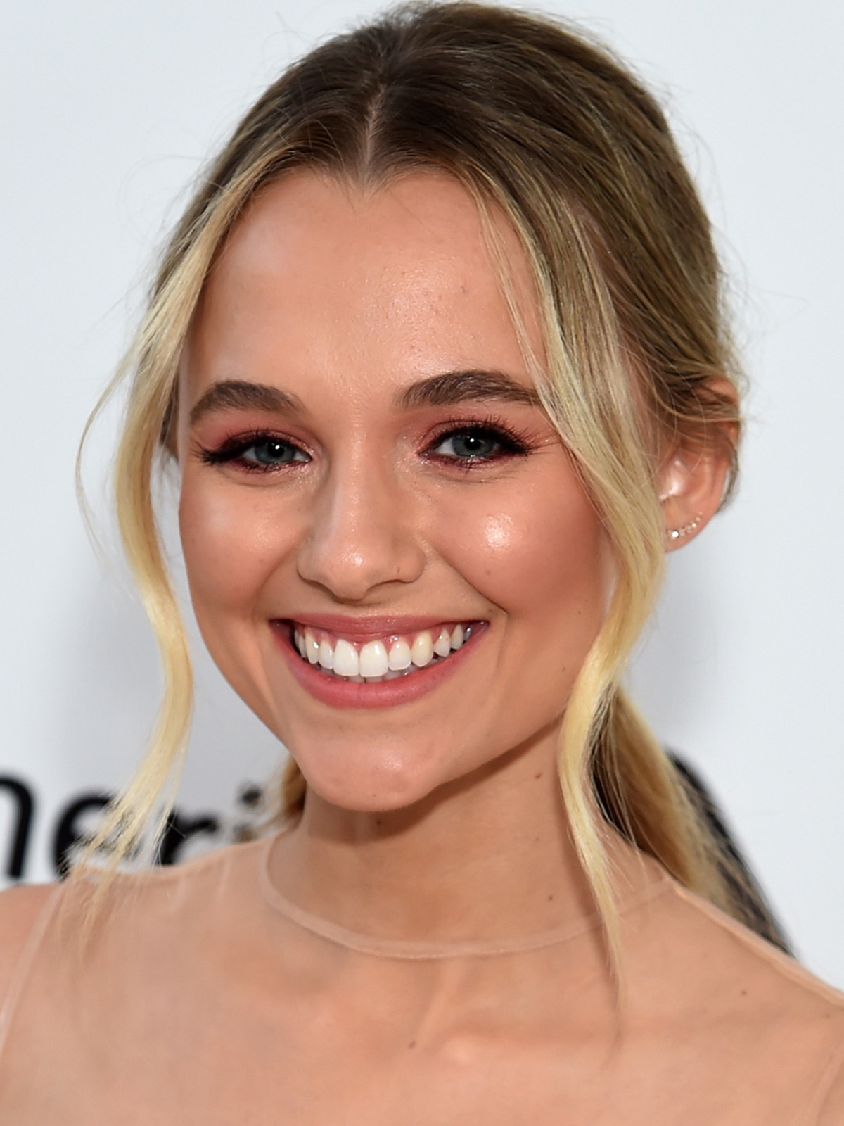 How tall is Madison Iseman?